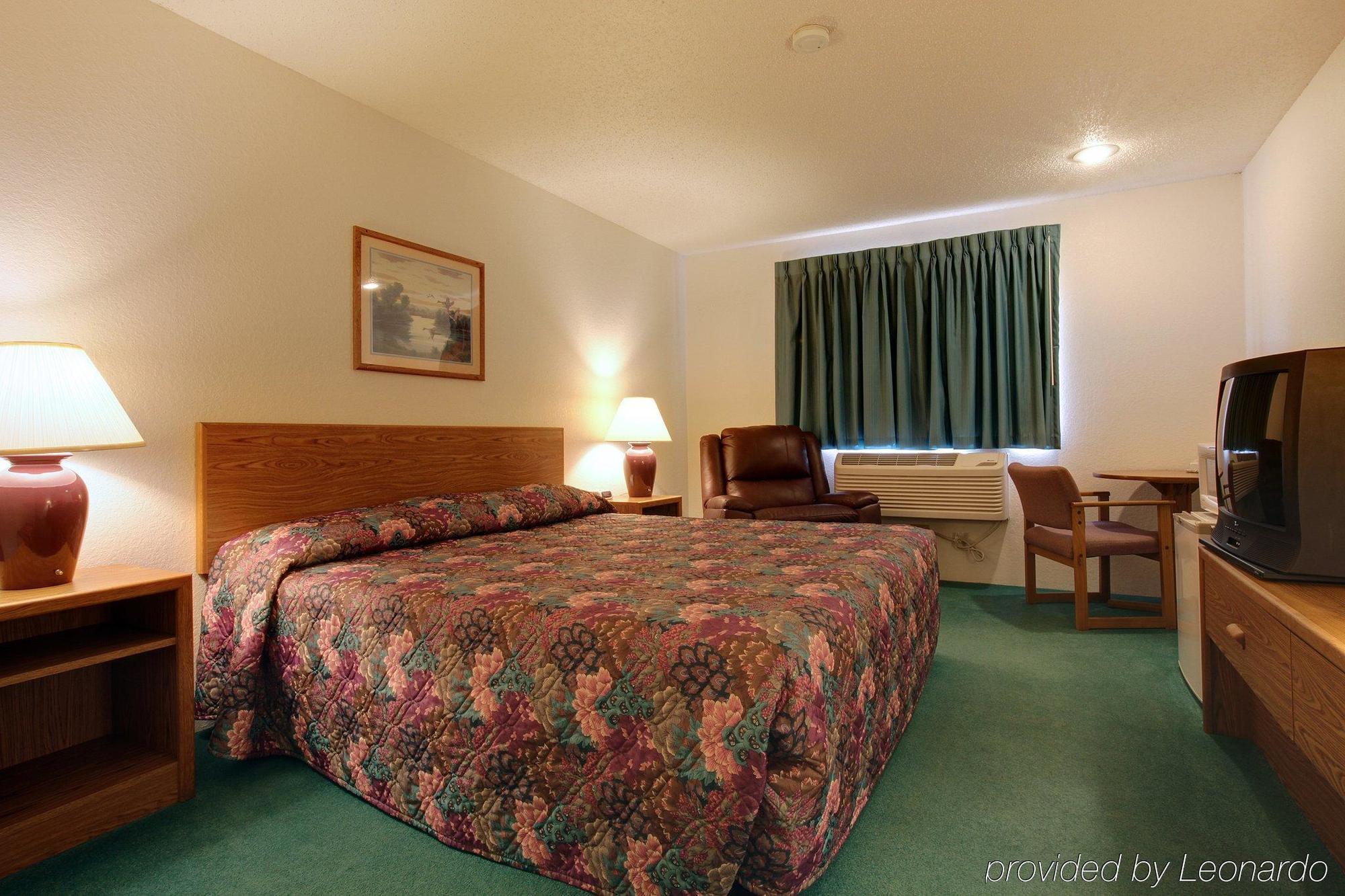 Americas Best Value Inn & Suites Cassville Roaring River Habitación foto